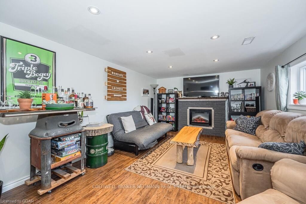 161 Renfield St