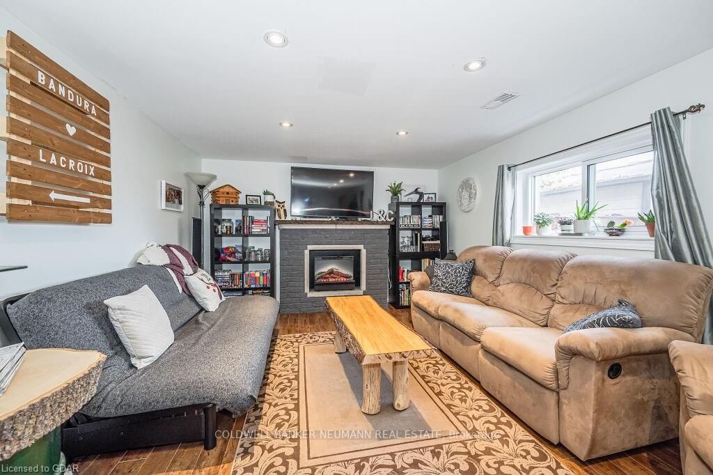 161 Renfield St