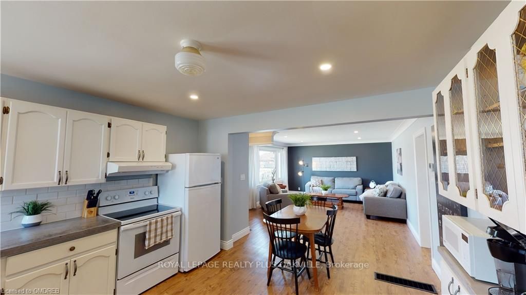 42 Hamilton Ave