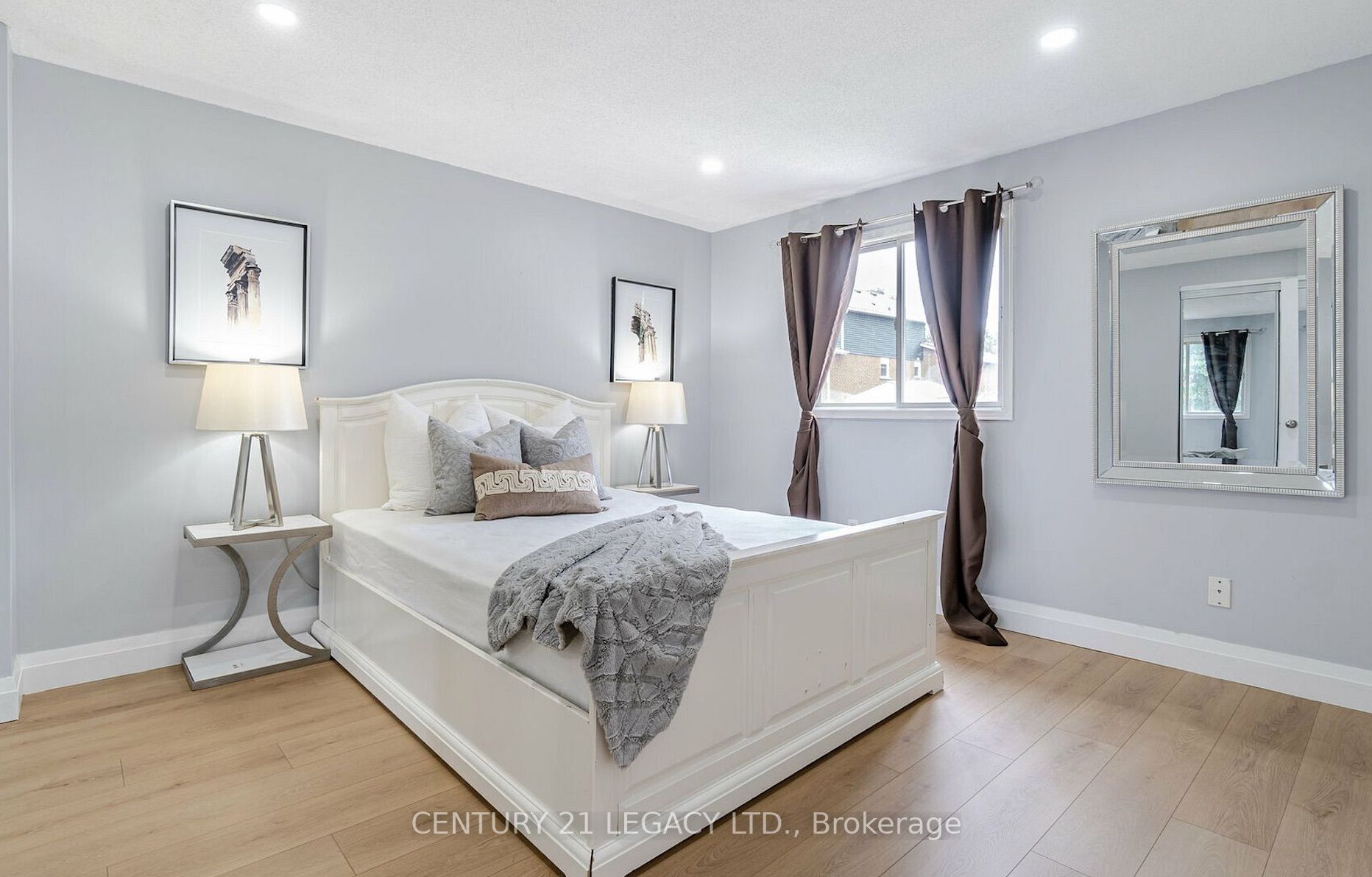 322 Benesfort Cres