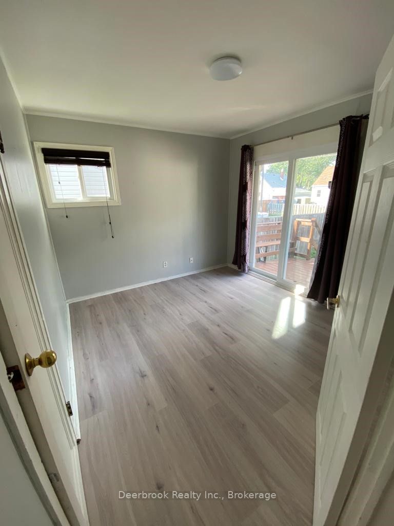 1946 Francois Road