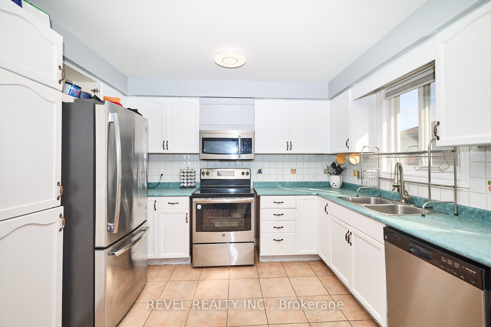 7791 Sabine Dr