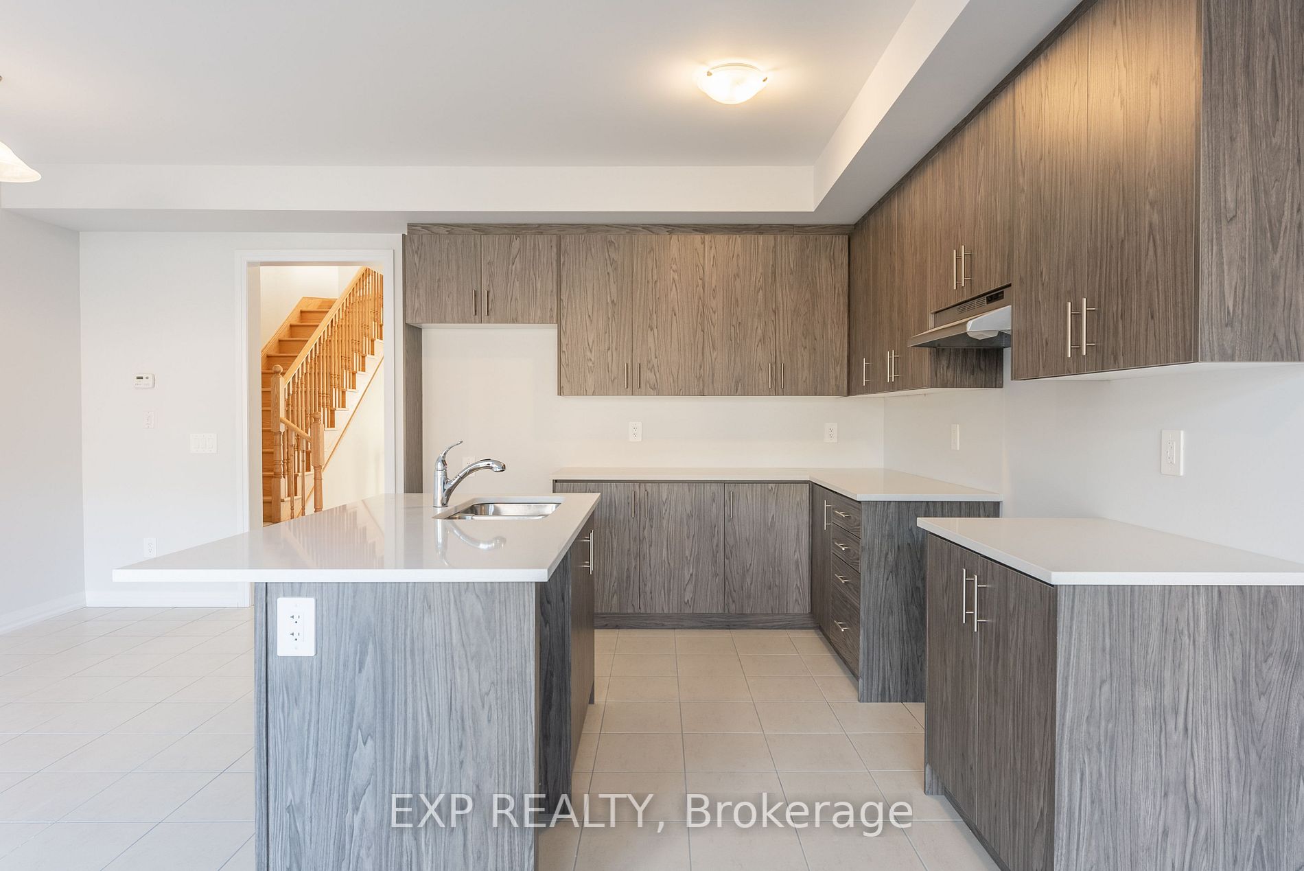 44 Corley St