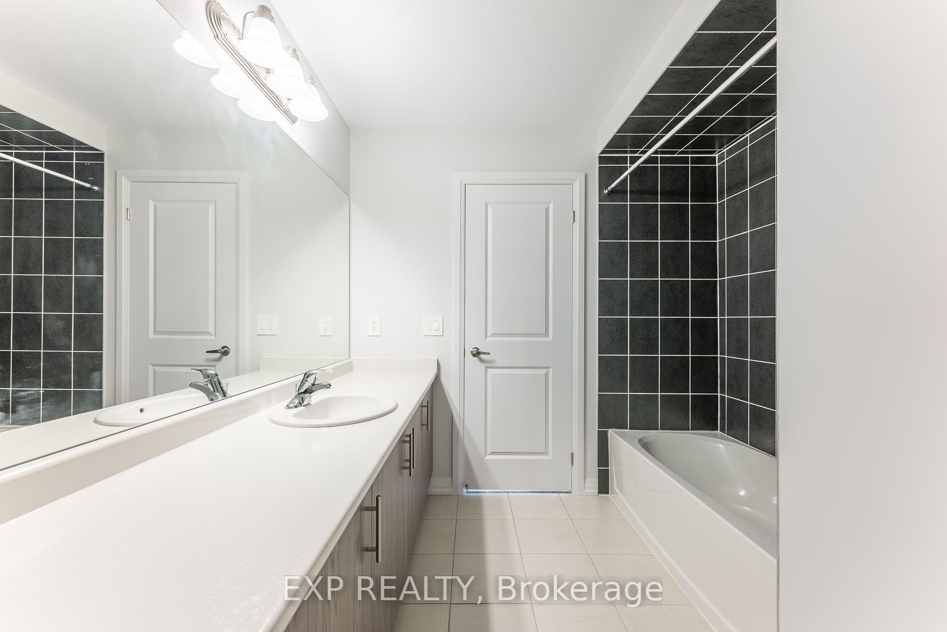 44 Corley St