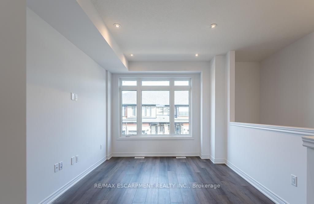 120 Court Dr, #24