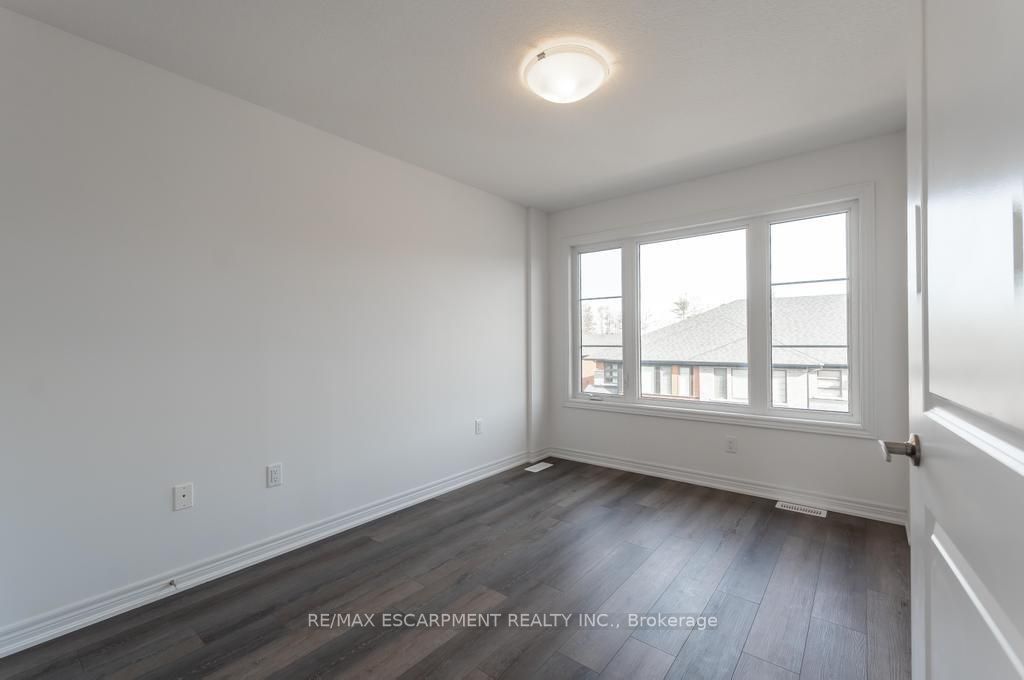 120 Court Dr, #24