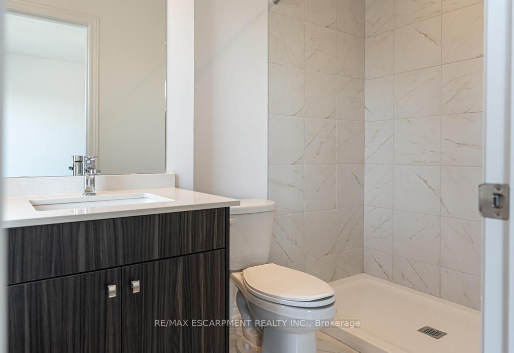 120 Court Dr, #24