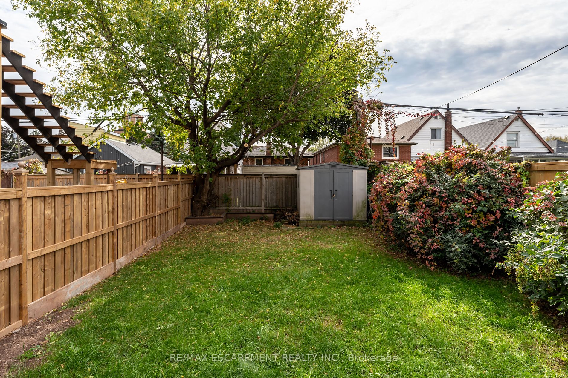 66 Vansitmart Ave