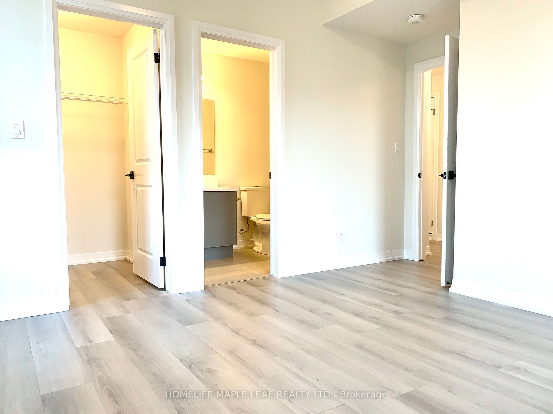 261 Woodbine Ave, #D-038