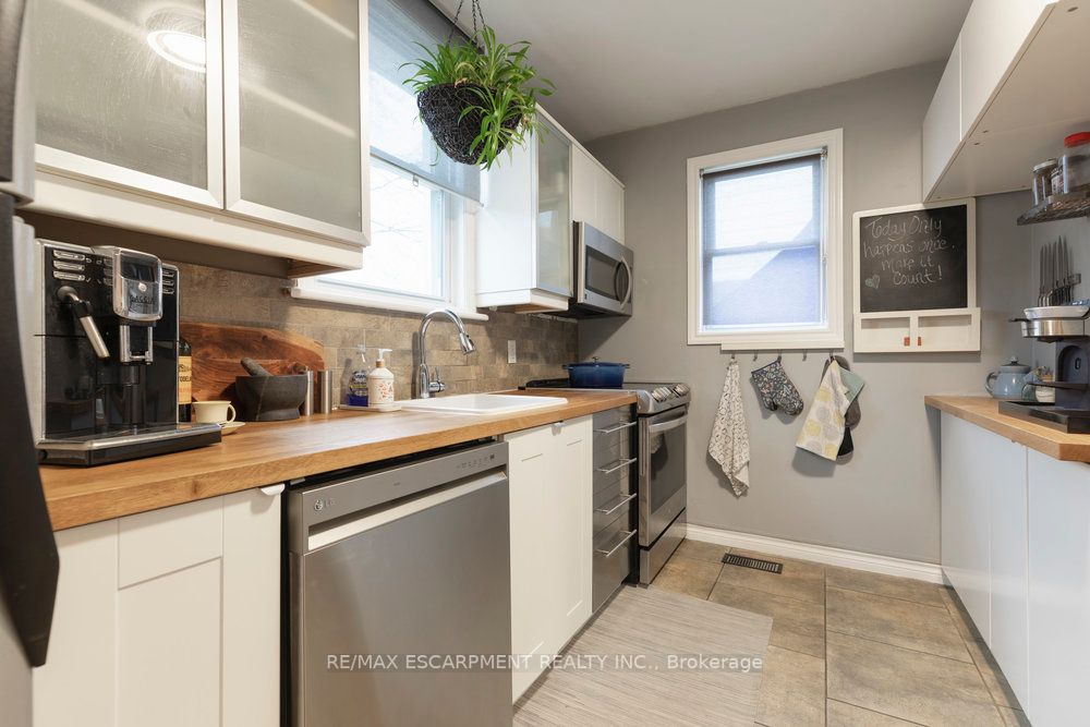 79 West 32nd St