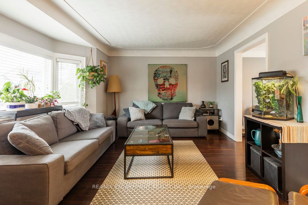 79 West 32nd St