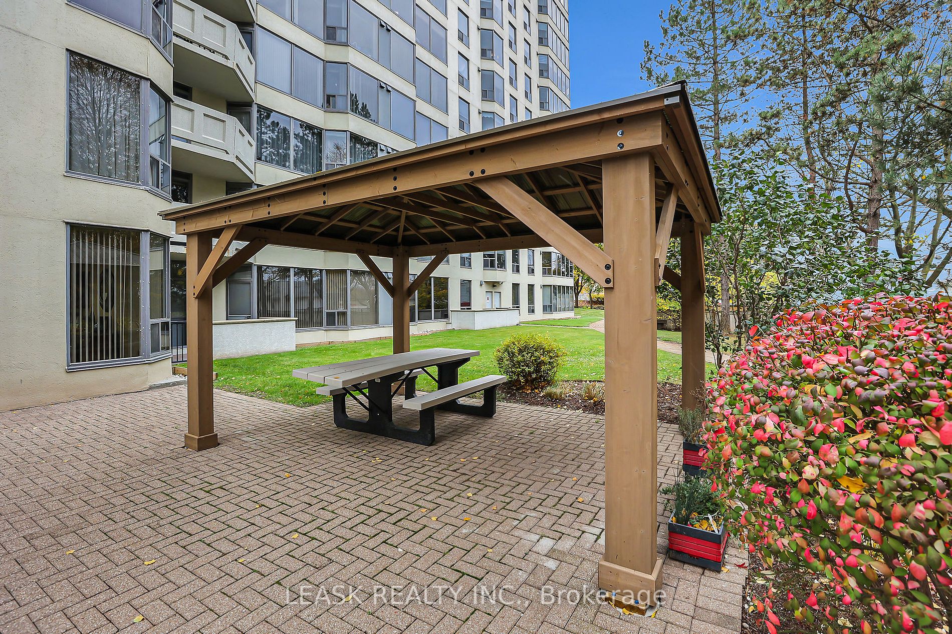 81 Scott St, #503