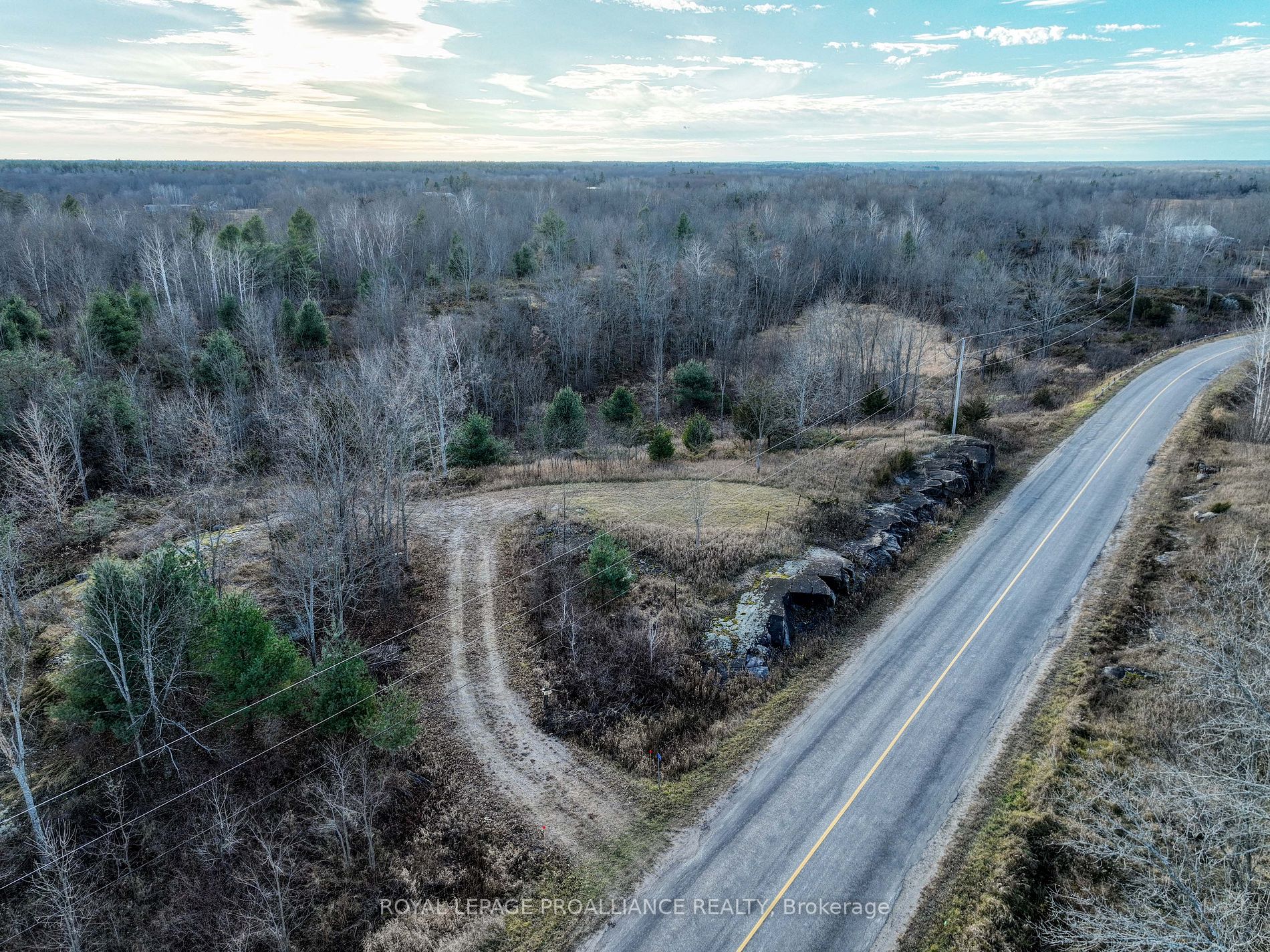 1147 Long Lake Rd