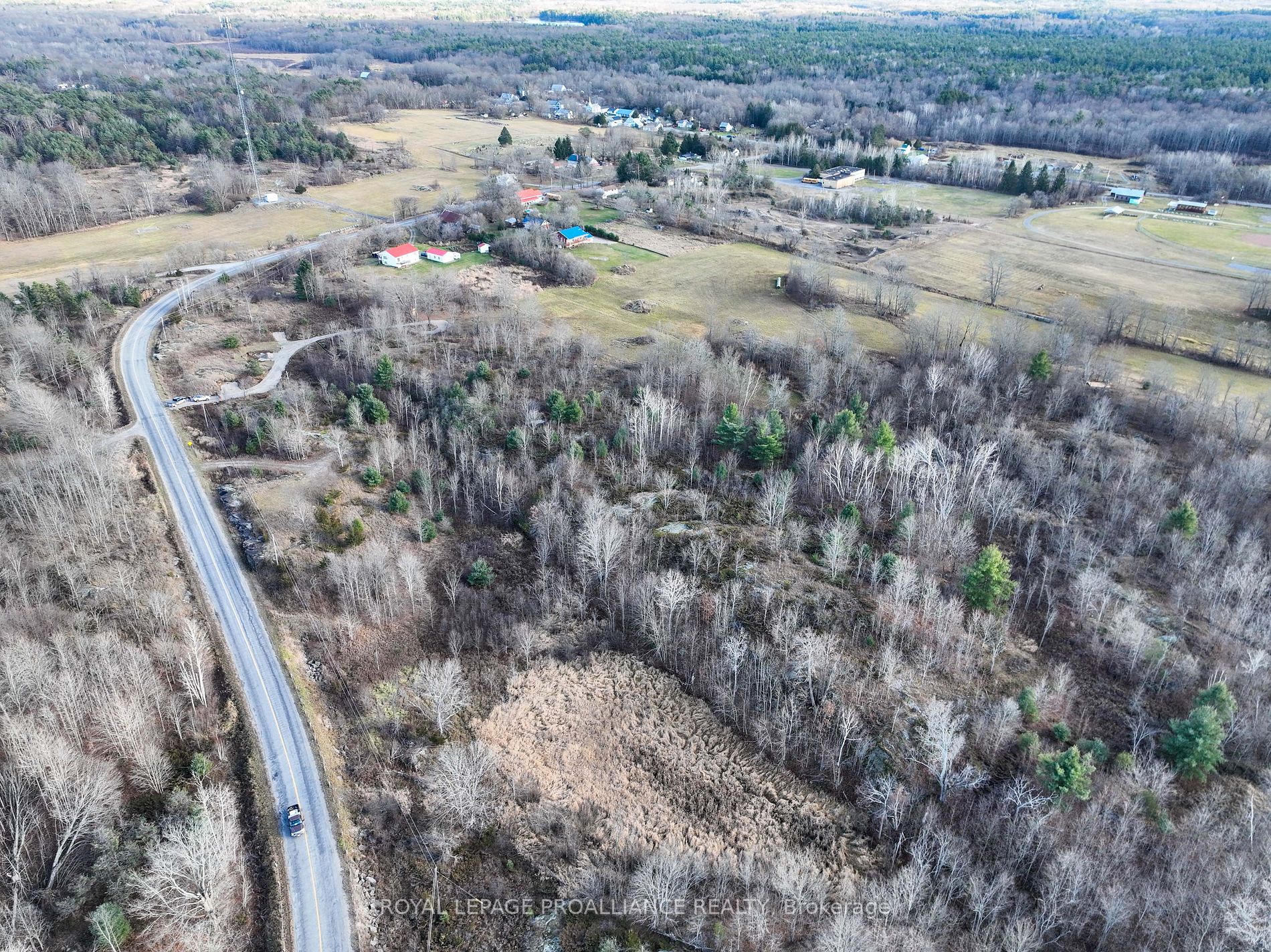 1147 Long Lake Rd