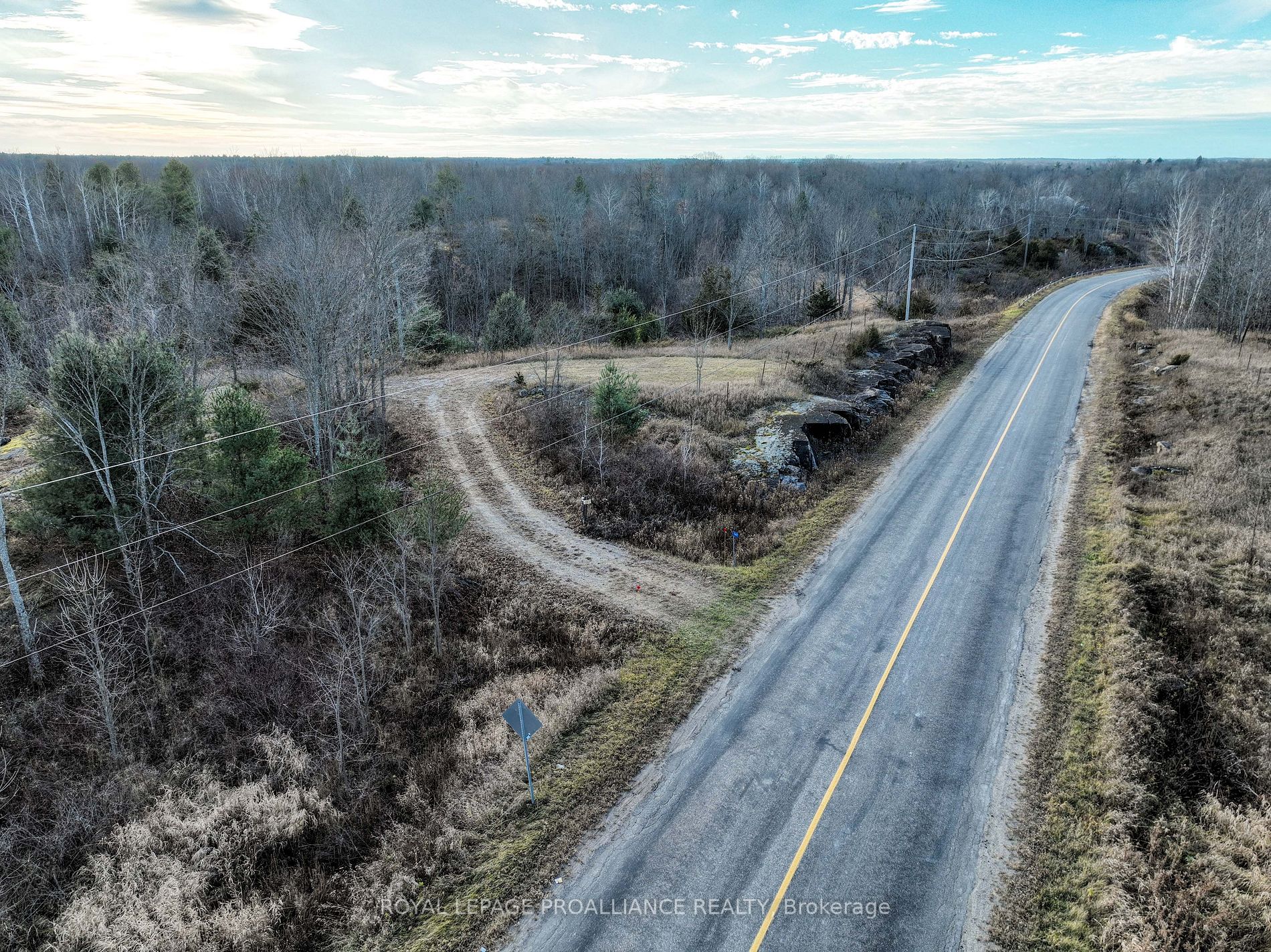 1147 Long Lake Rd