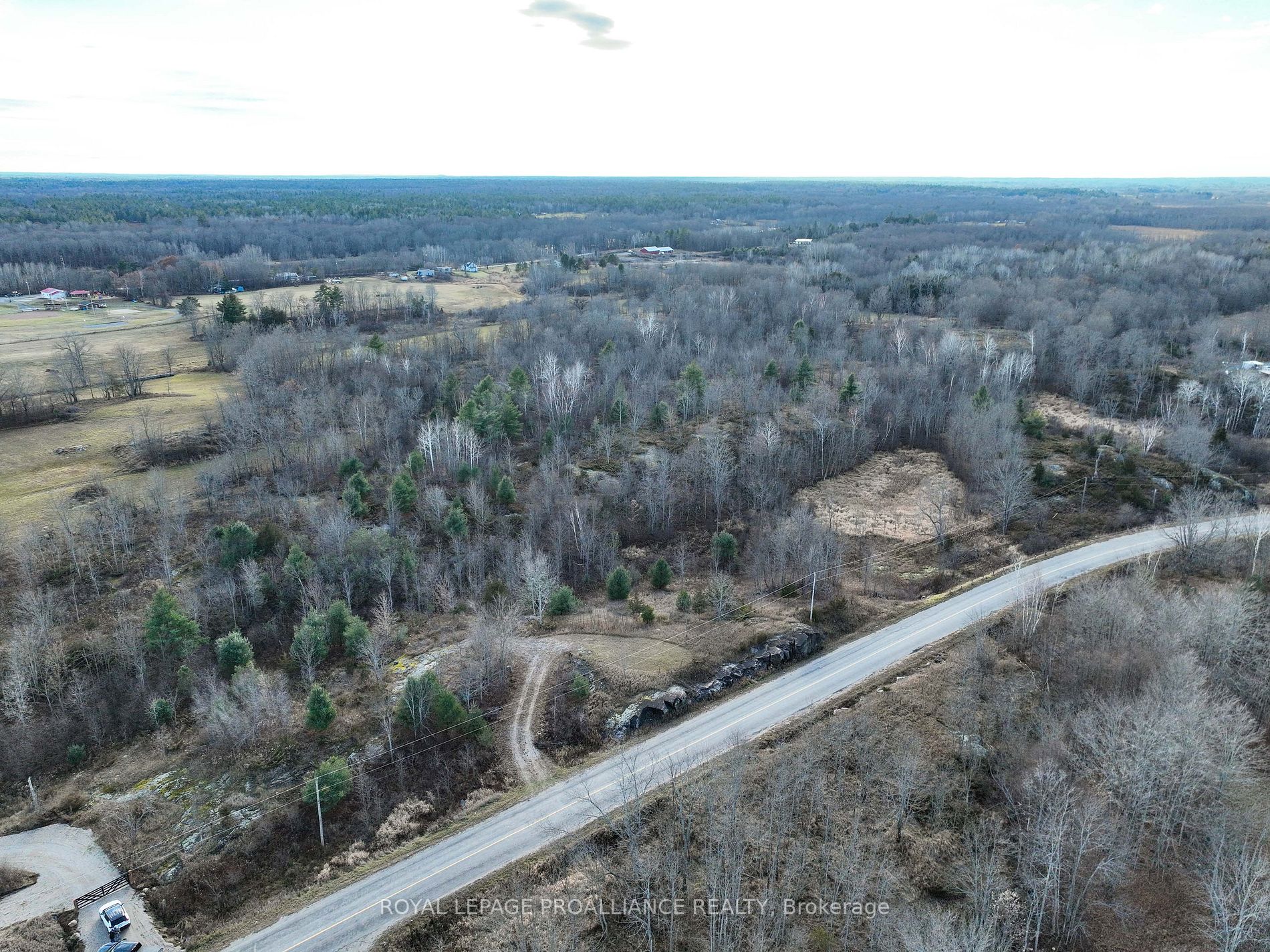 1147 Long Lake Rd
