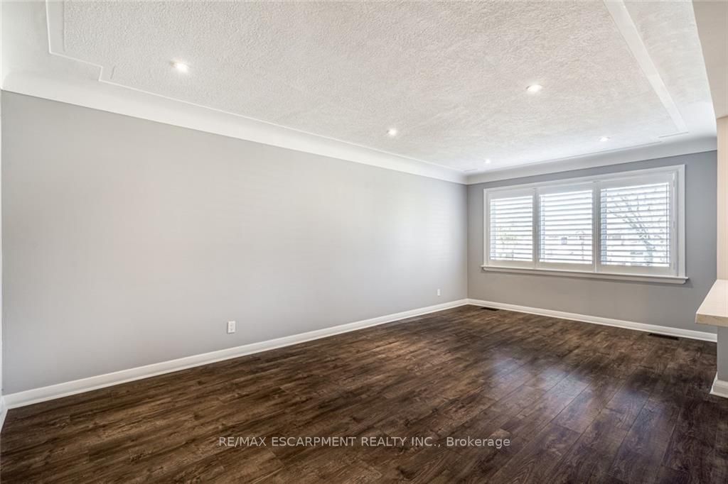 116 Mcelroy Rd E