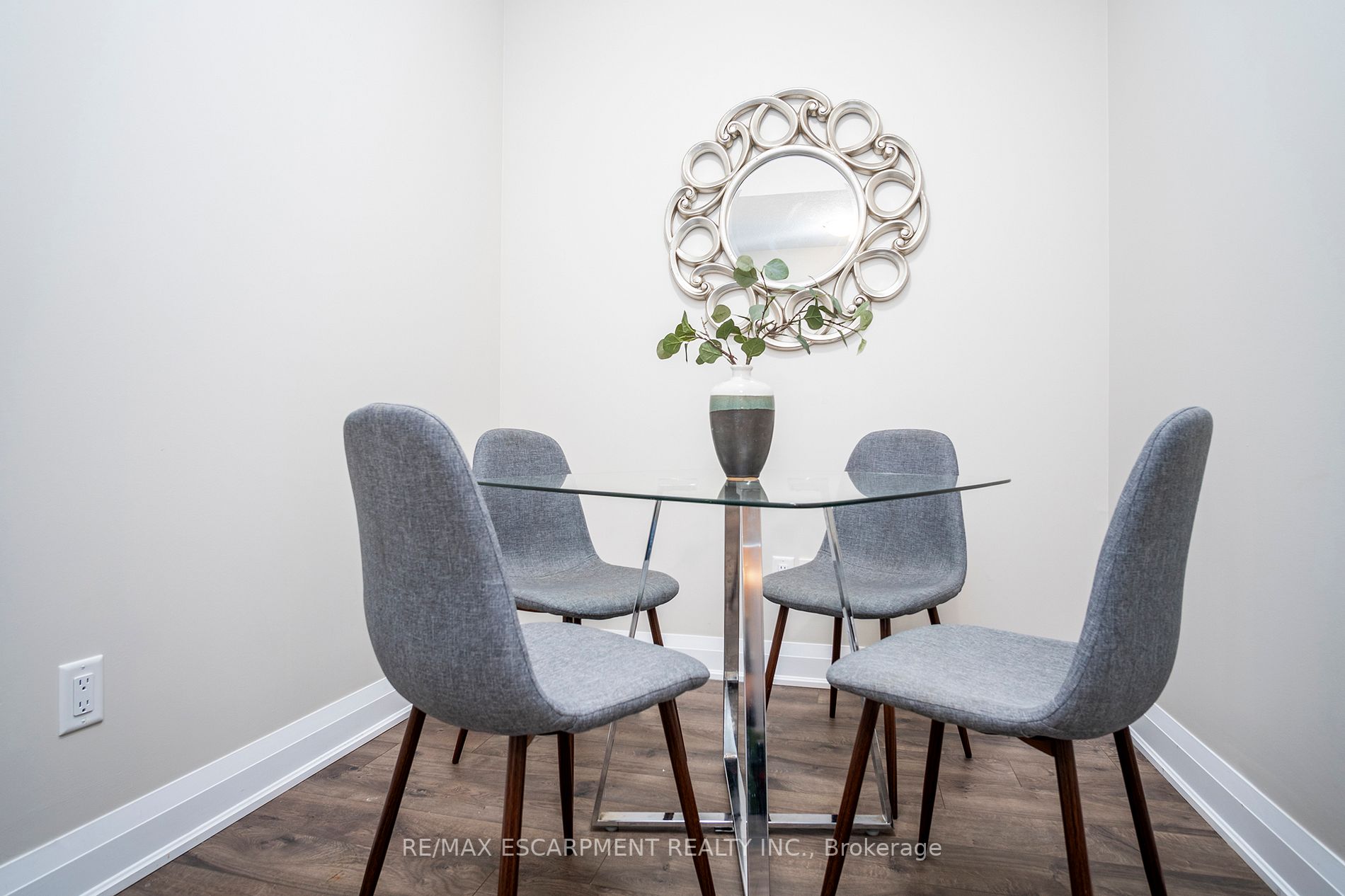 16 Concord Pl, #218