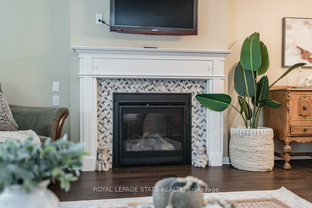 360 Silverbirch Blvd, #16