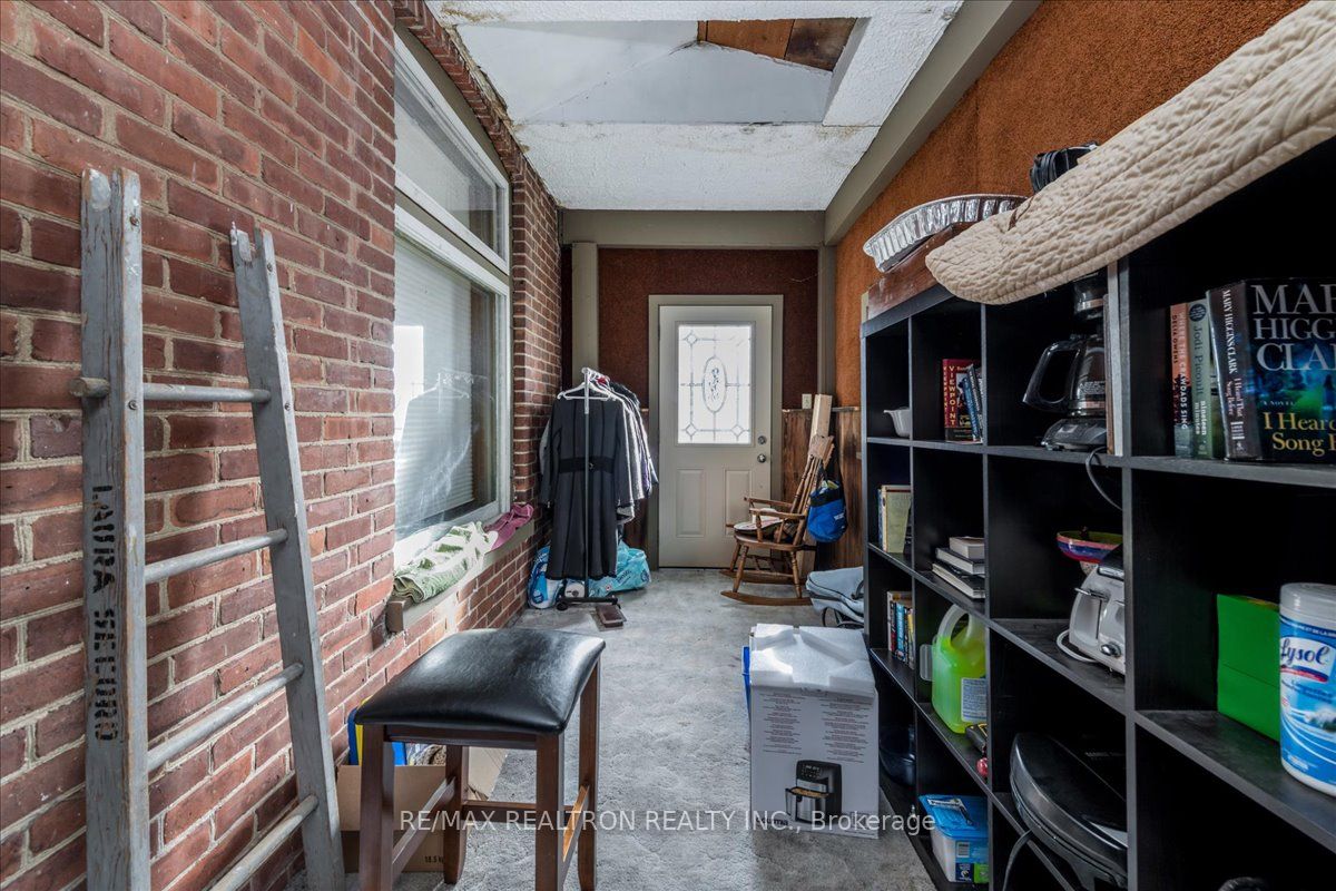236787 13 Grey Rd