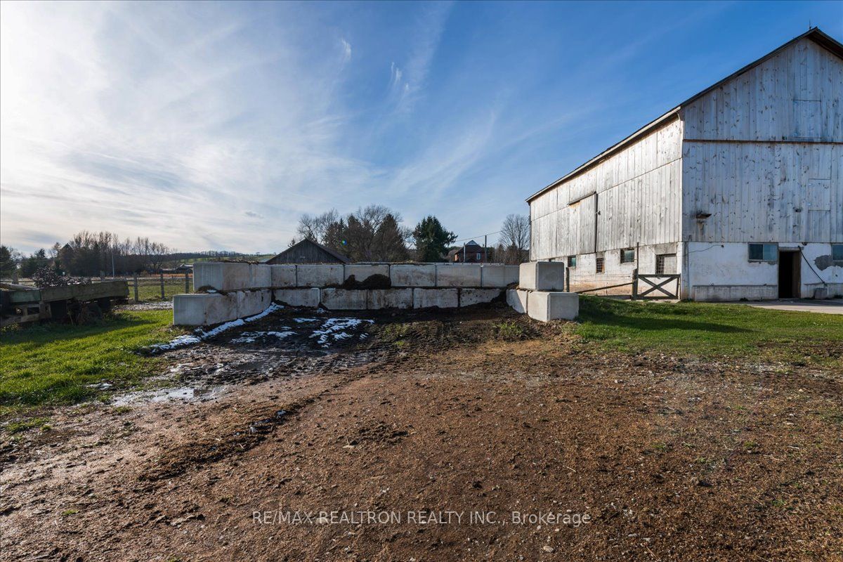 236787 13 Grey Rd