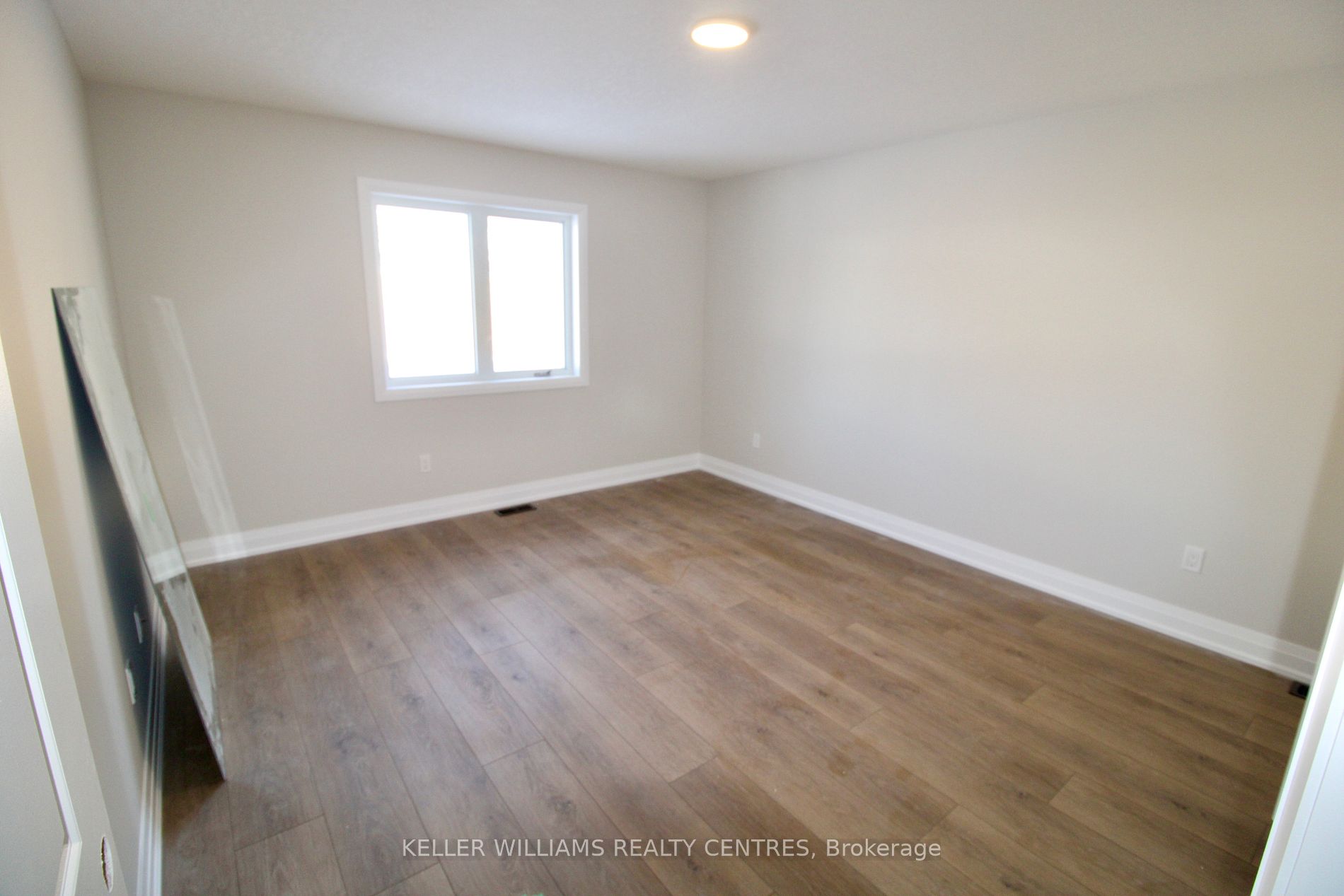 150 Durham Road W