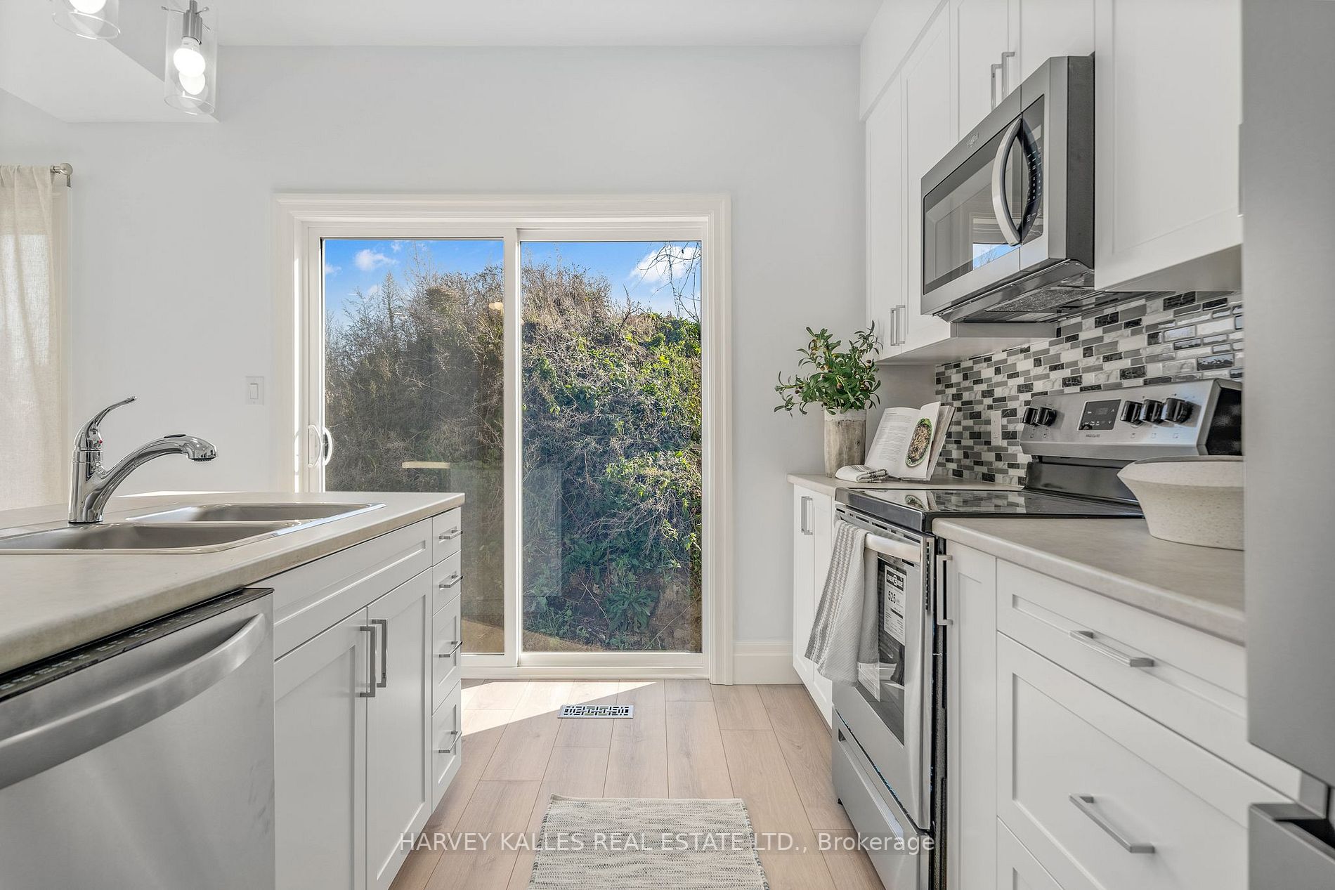 36 Campbell Cres