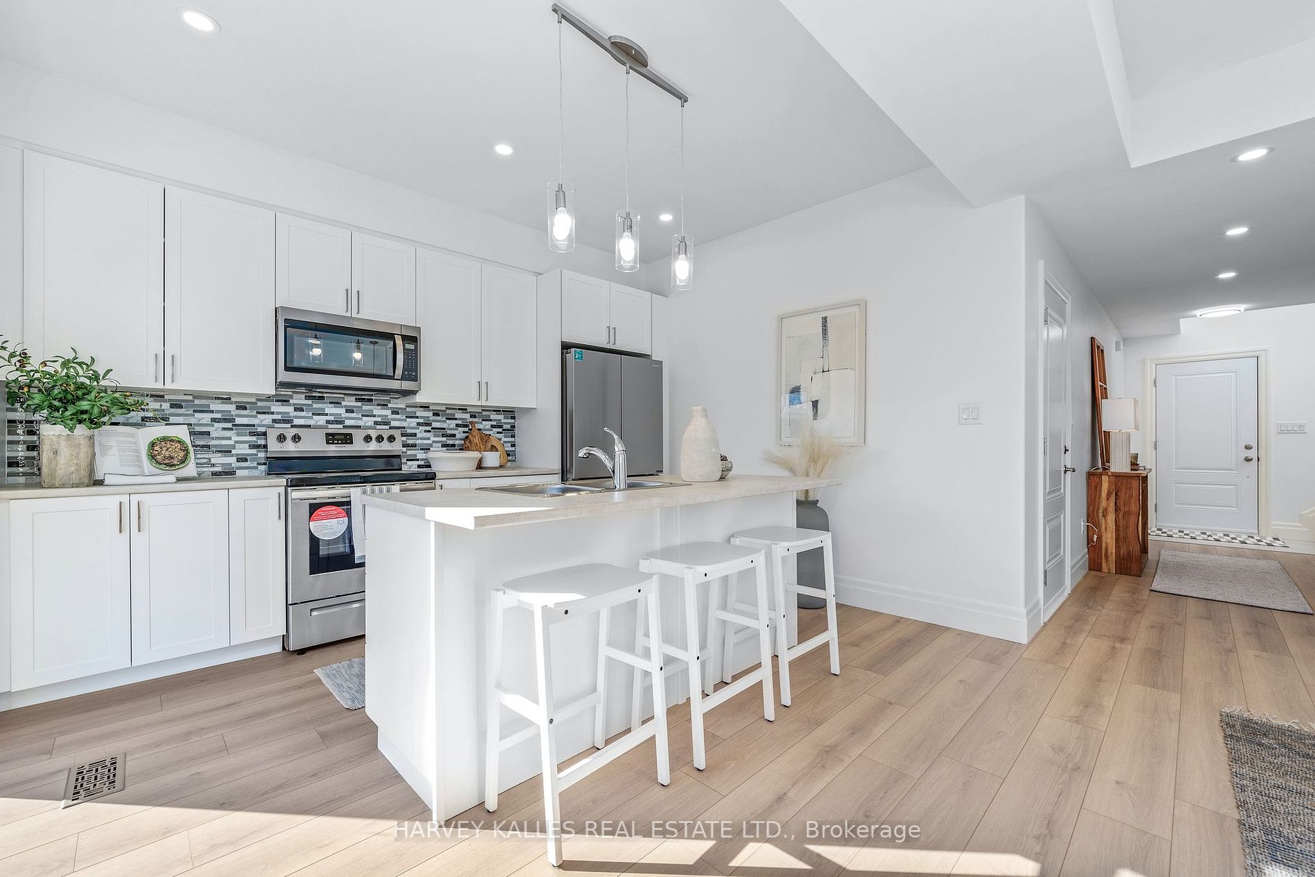 36 Campbell Cres