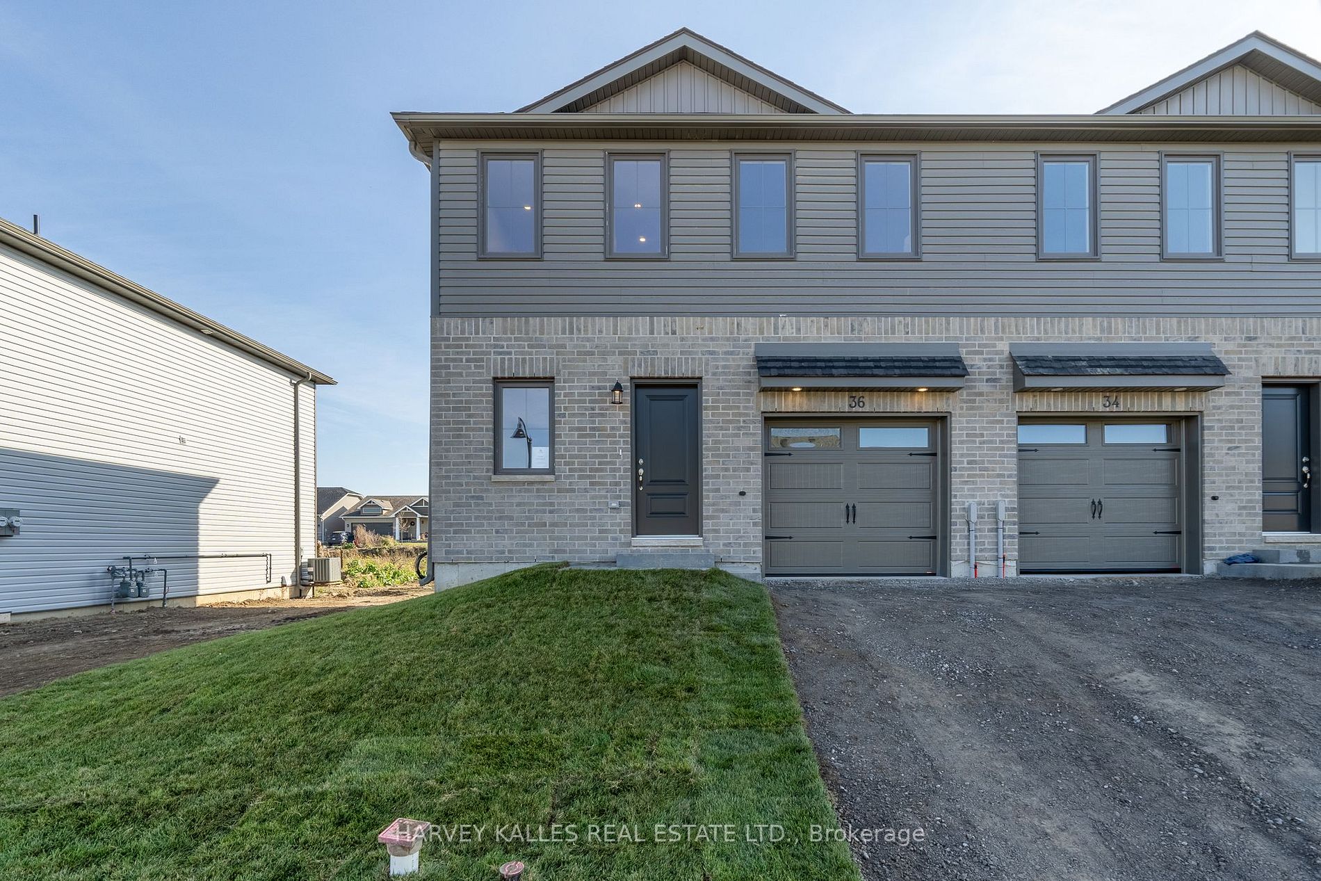36 Campbell Cres