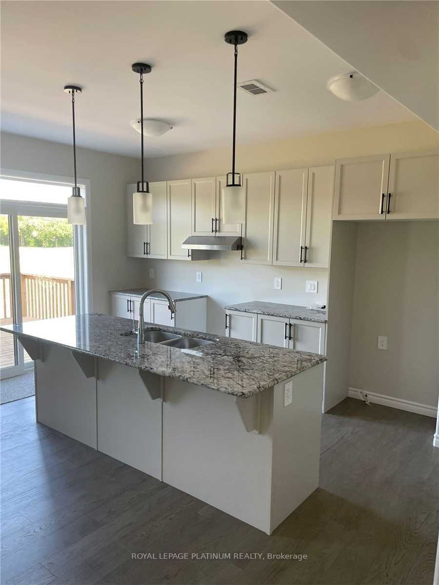 12 Athabaska Dr