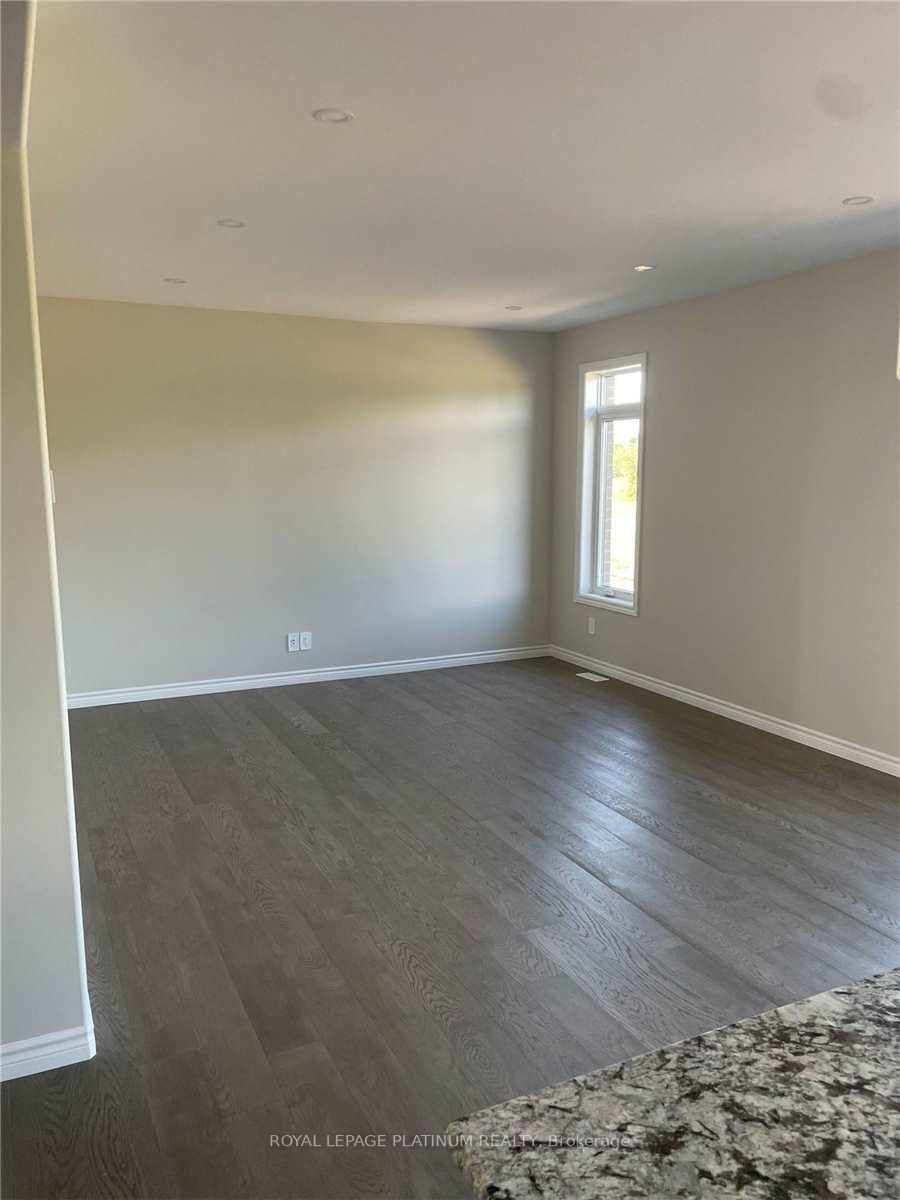 12 Athabaska Dr