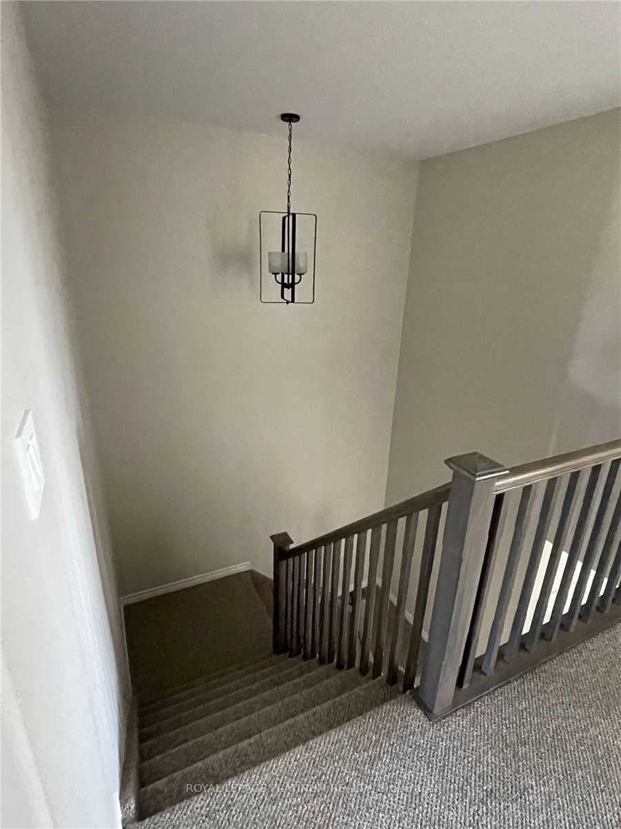 12 Athabaska Dr