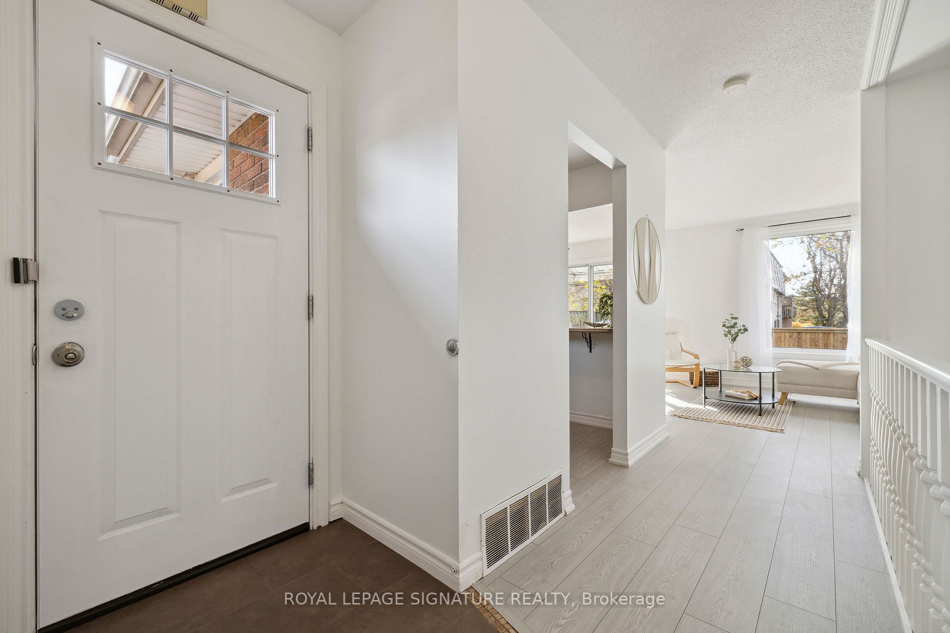 74 Bixby Cres