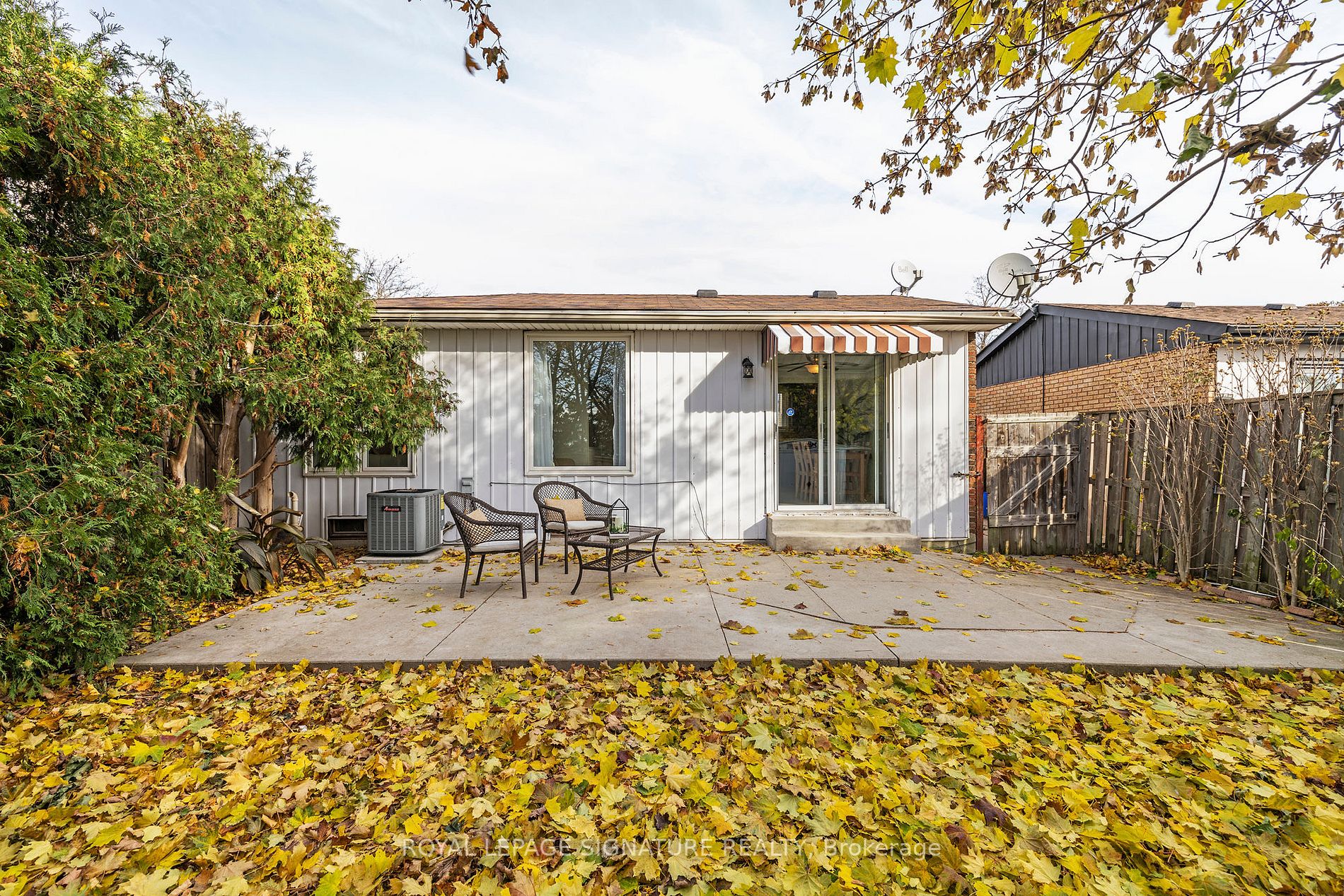 74 Bixby Cres