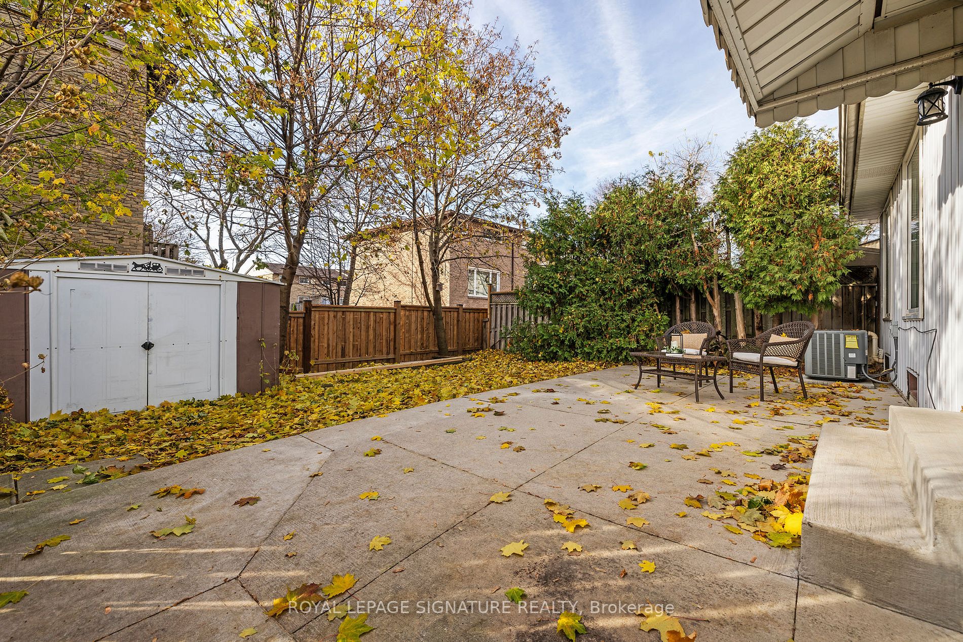 74 Bixby Cres
