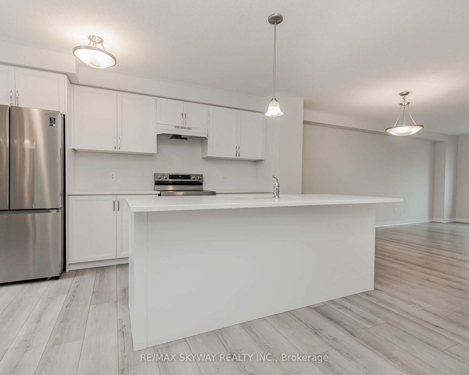 311 Woolwich St, #5
