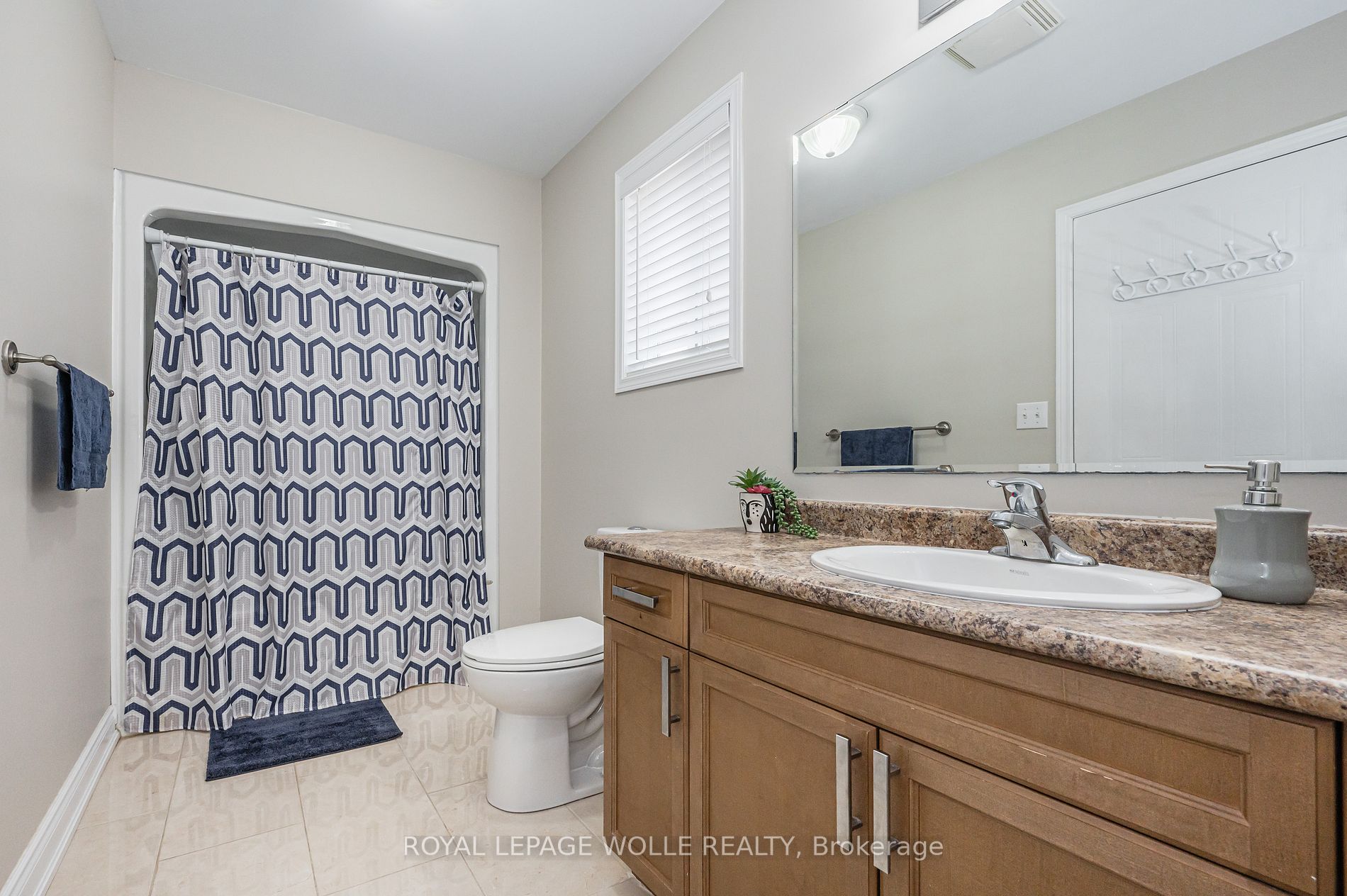 394 Sienna Cres