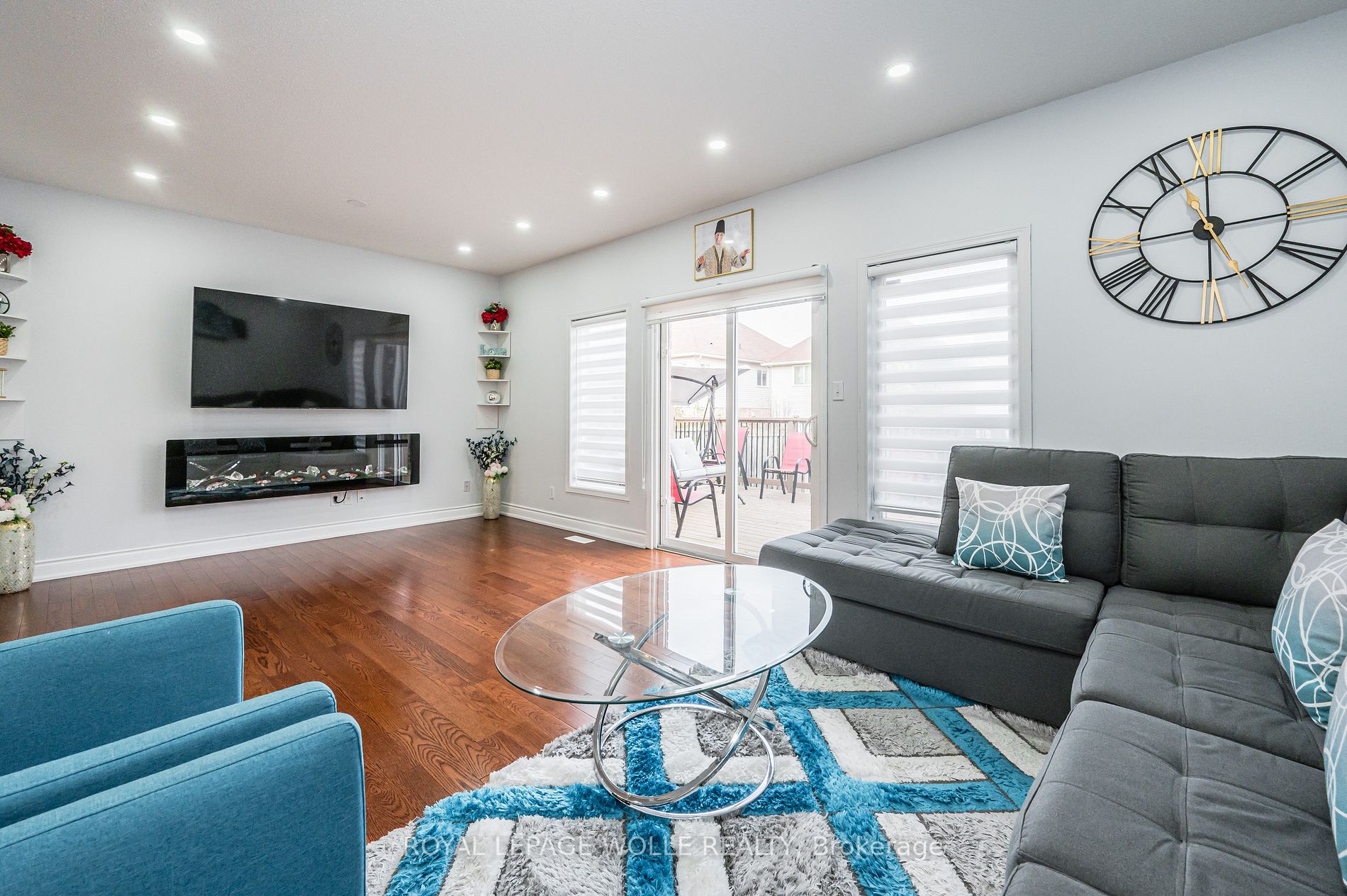 394 Sienna Cres