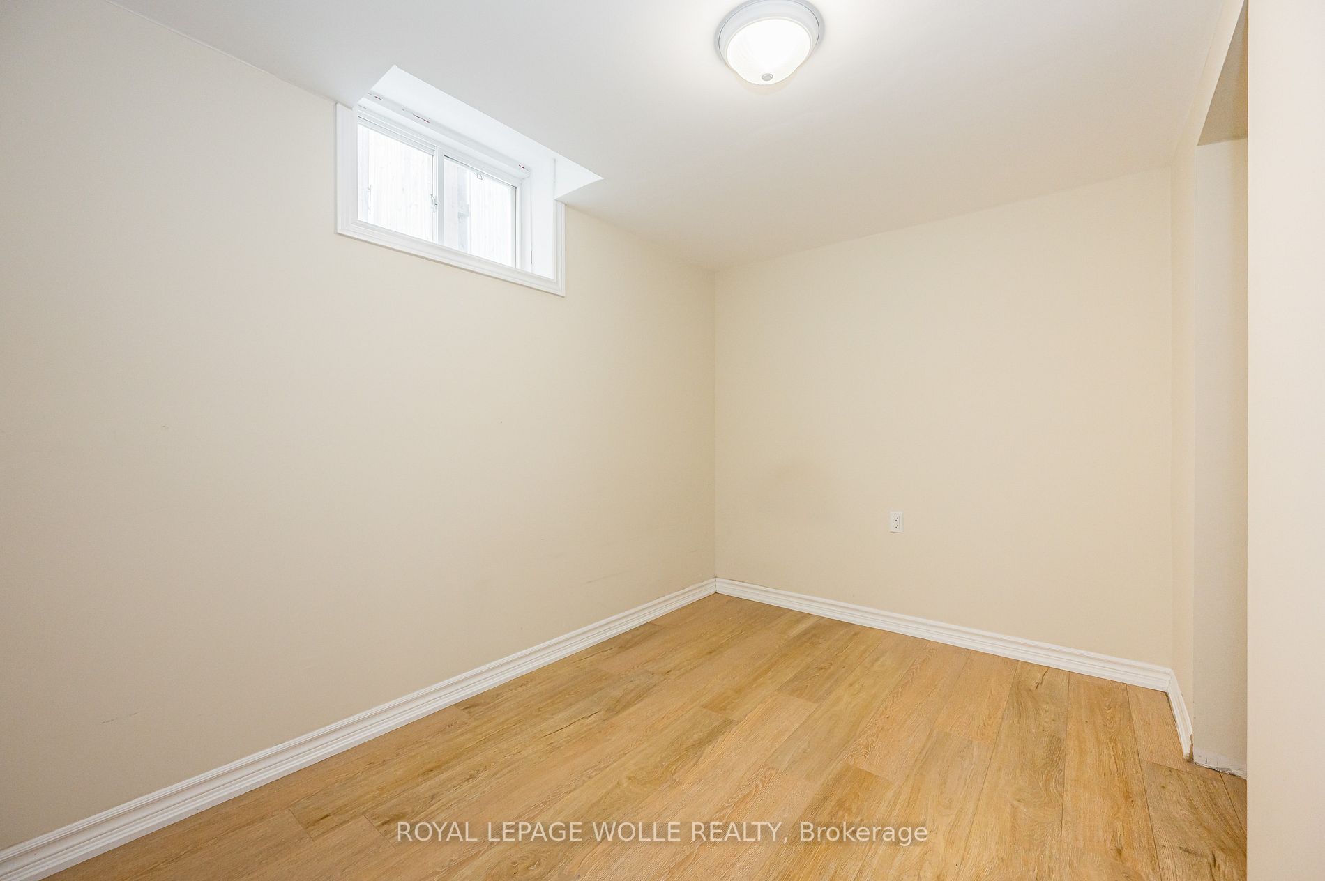 394 Sienna Cres