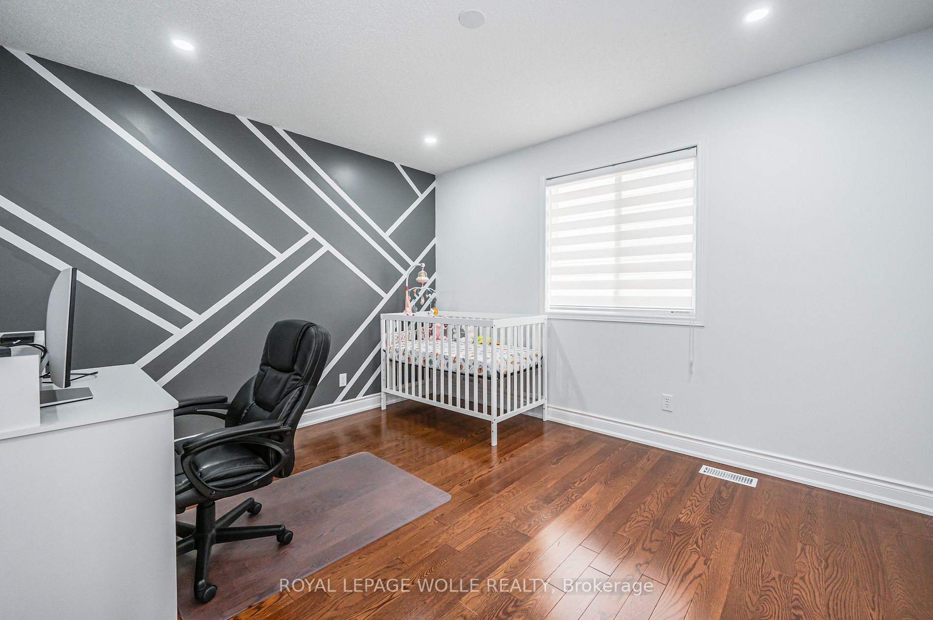 394 Sienna Cres