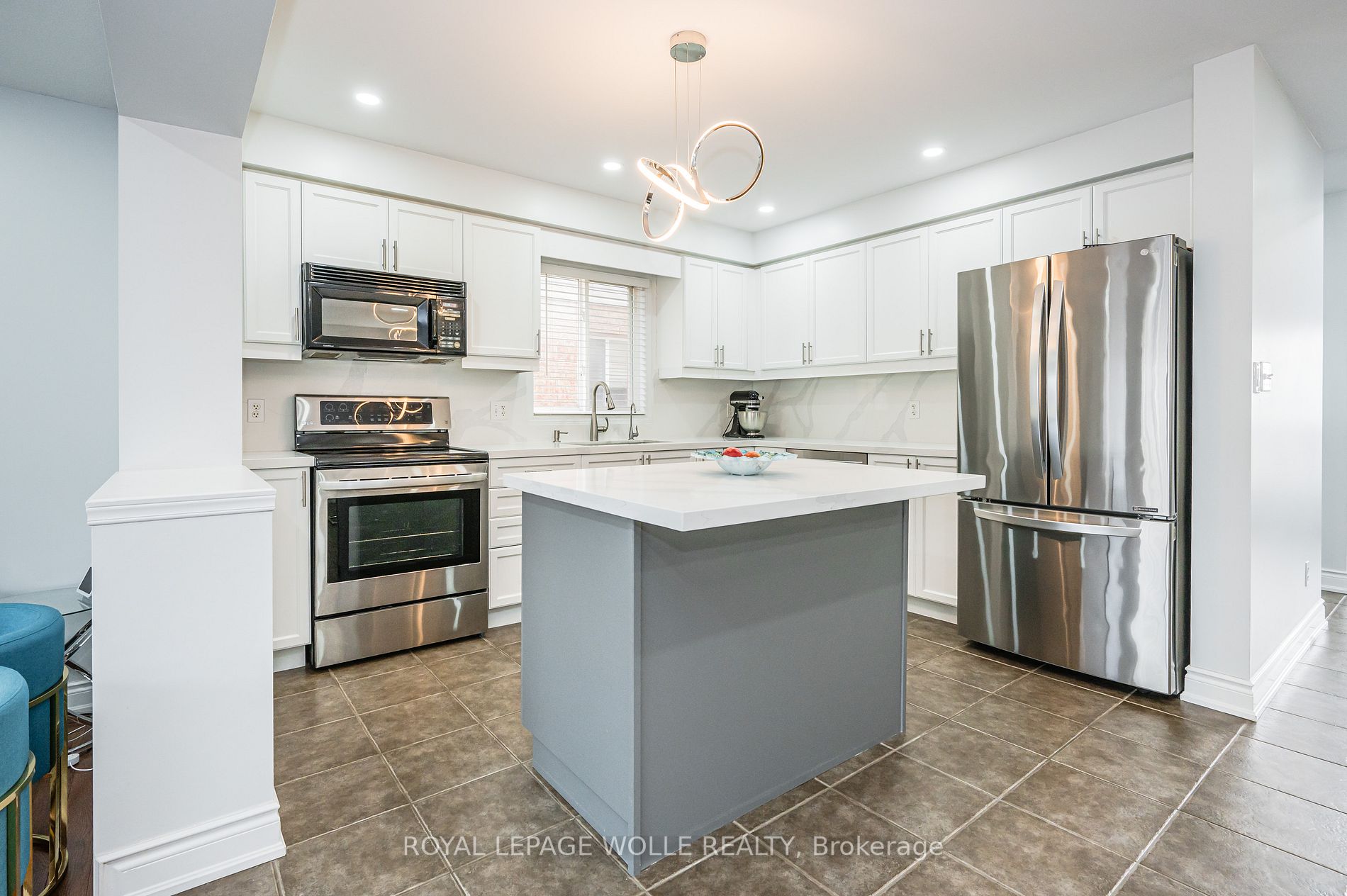 394 Sienna Cres