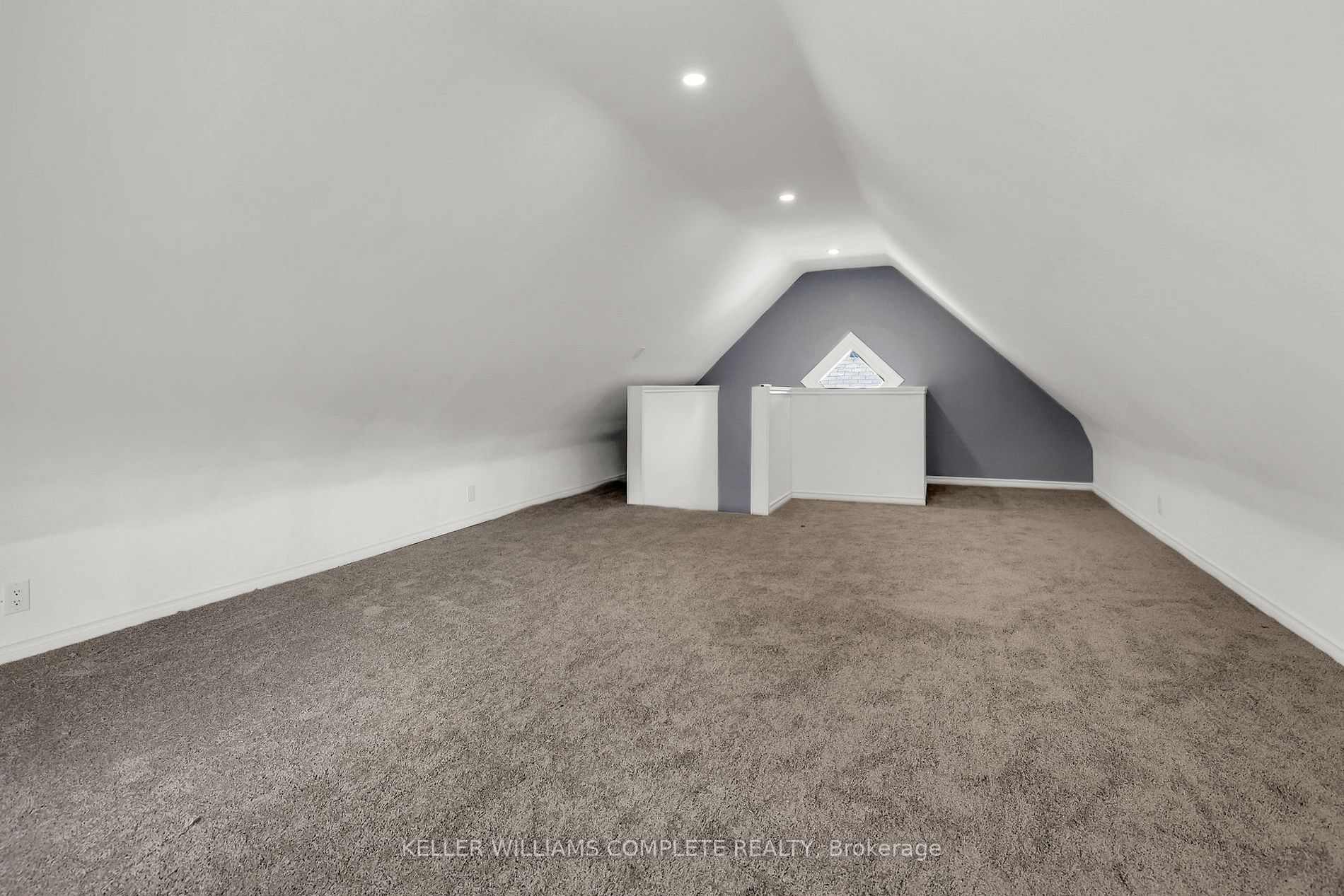 5 Adelaide St