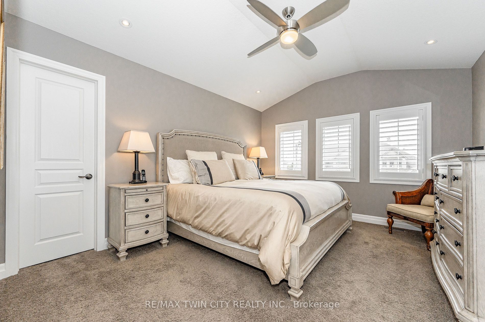 132 Oak Park Dr