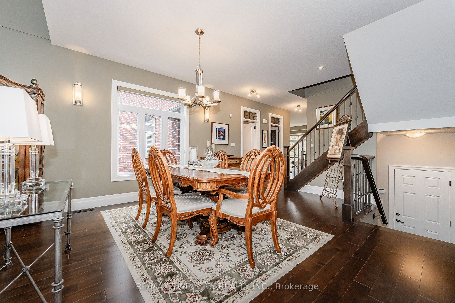 132 Oak Park Dr