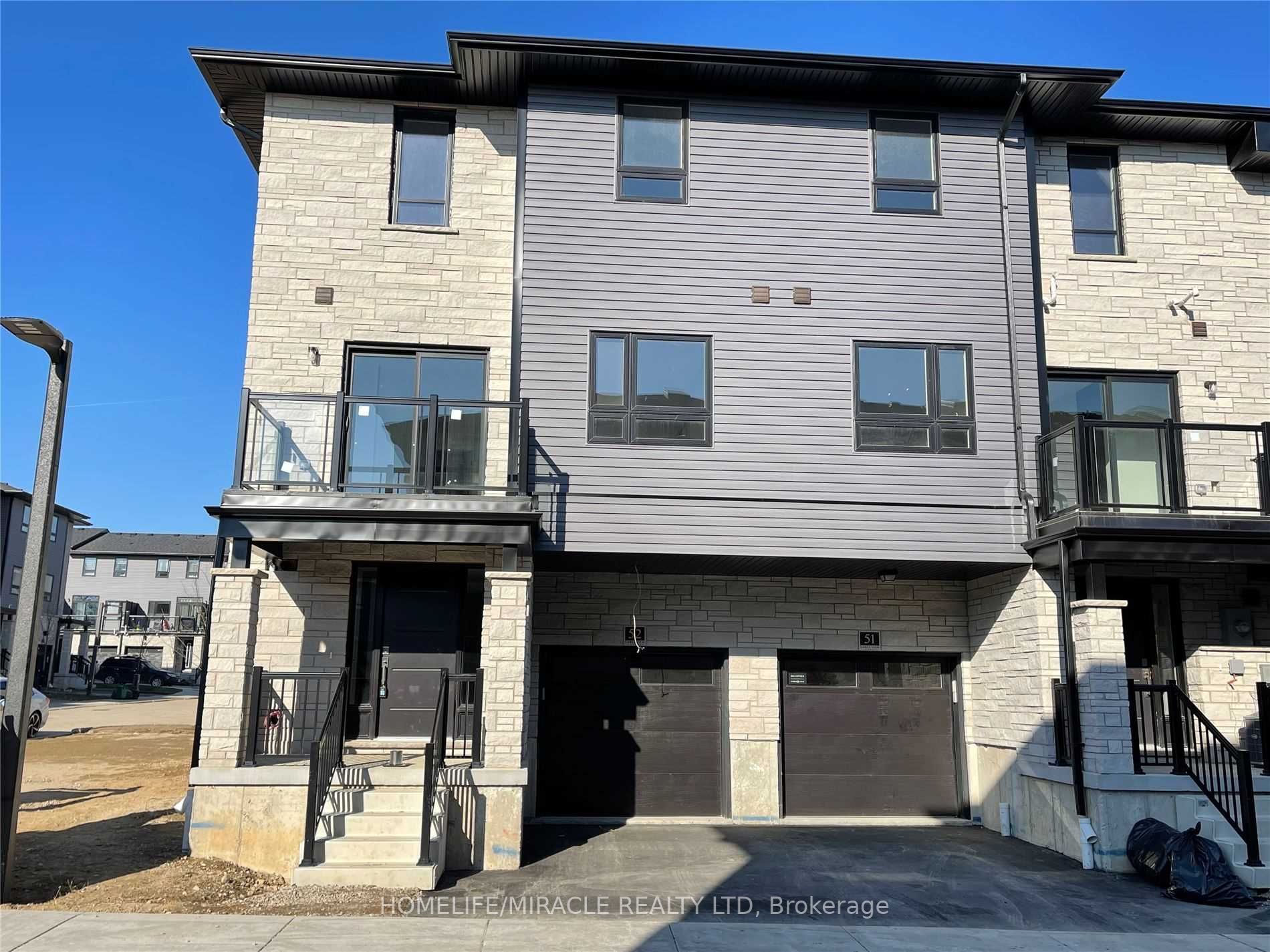 51 Sparrow Ave, #52