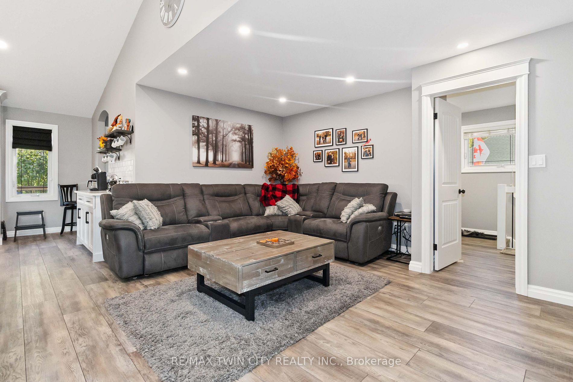 253 Middle Townline Rd