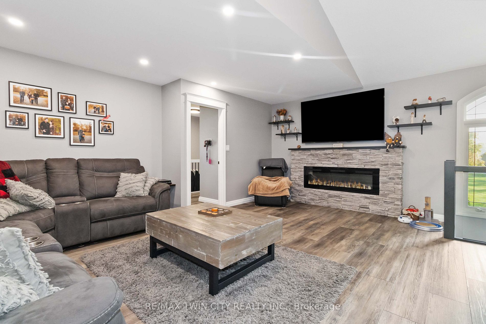 253 Middle Townline Rd