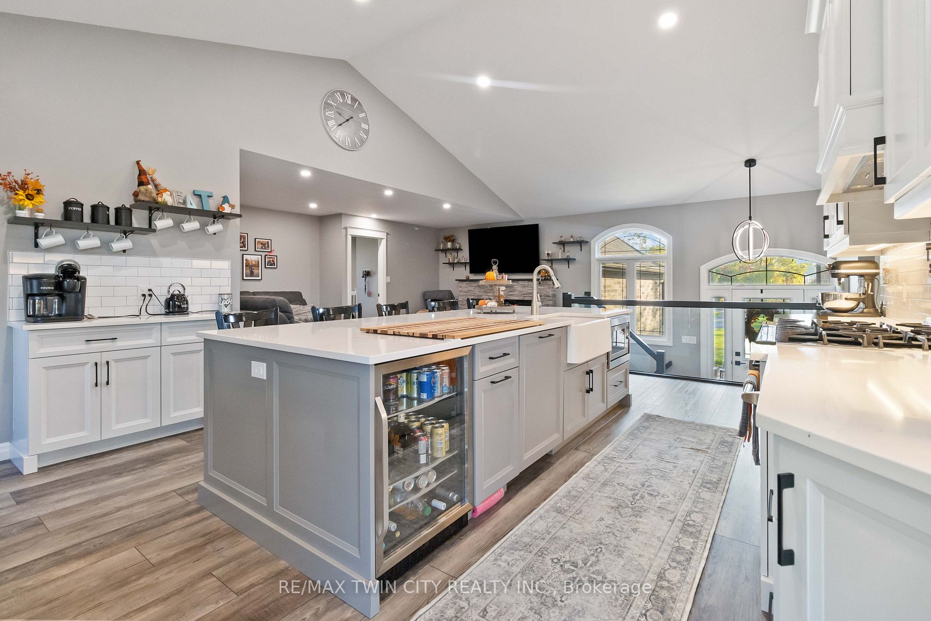 253 Middle Townline Rd