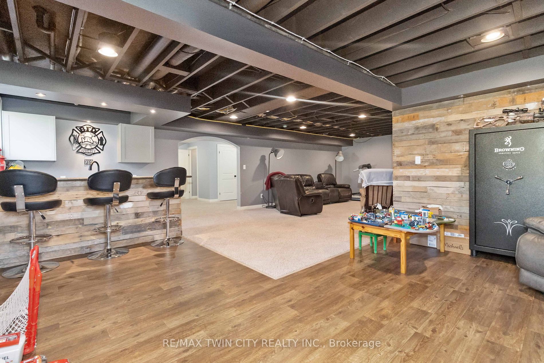 253 Middle Townline Rd