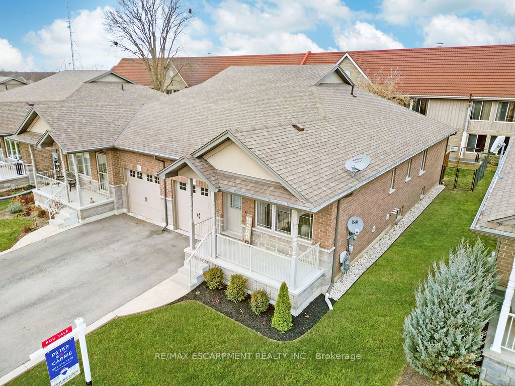 10 Macneil Crt